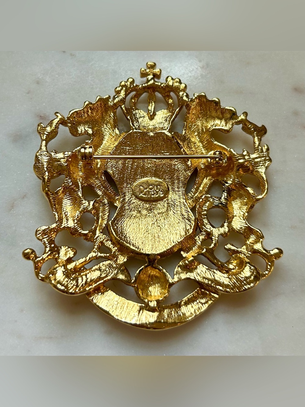 Vintage Joan Rivers Heraldic Crest Brooch RARE Griffins Dragon Lions - Picture 7 of 15
